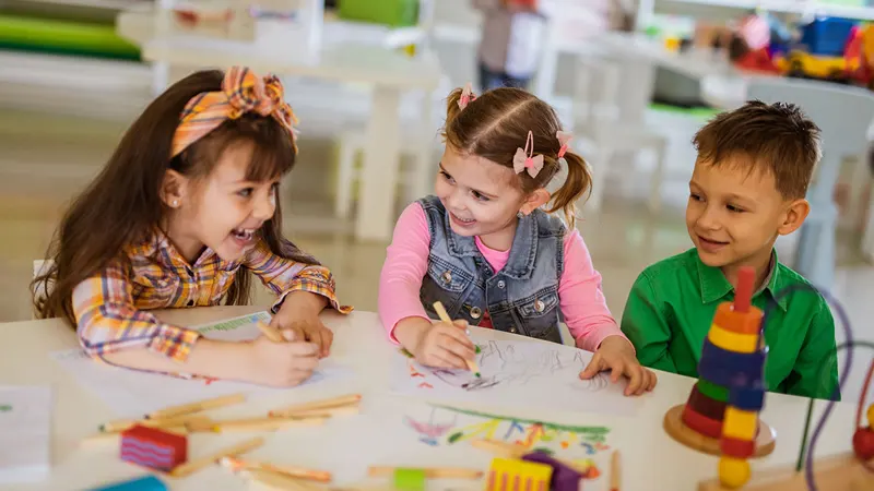 روانشناسی نقاشی سربزرگ یا نکشیدن دست را می دانید؟
